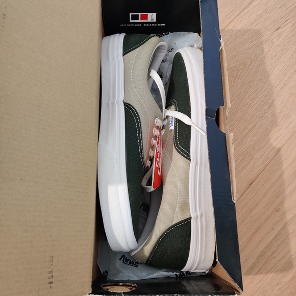 Vans lace-up shoes - Picture 6 of 7